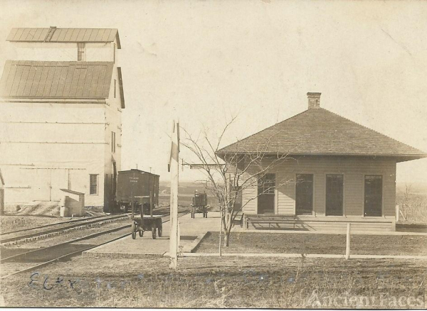 Geuda Springs Elevator and Depot
