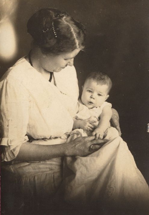 Mrs. Wayne with baby Jeanette