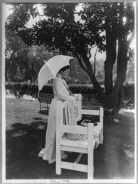 [Mrs. Theodore Roosevelt, full-length portrait, standing...