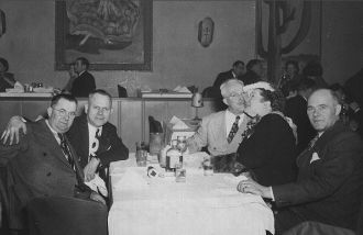 George Benning & friends at dinner George Benning & friends at dinner