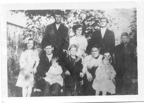 Martin & Anna Erickson family, Illinois 1914