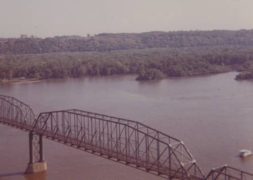 Old Eagle Point (Dubuque/Wisconsin) Bridge