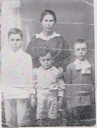 Maria Bernardo Pereira Alves family