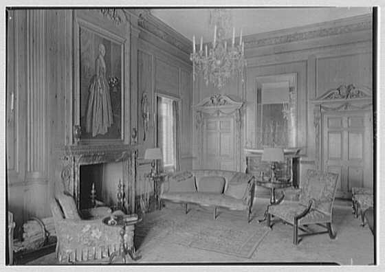 Mrs. Jackson E. Reynolds, residence at 33 Beekman Pl.,...