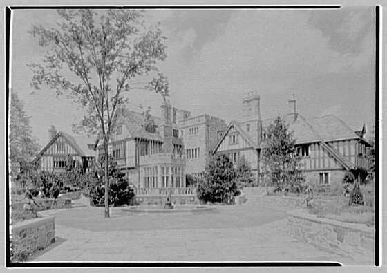 Clarence McK. Lewis, Skylands Farm, residence in...