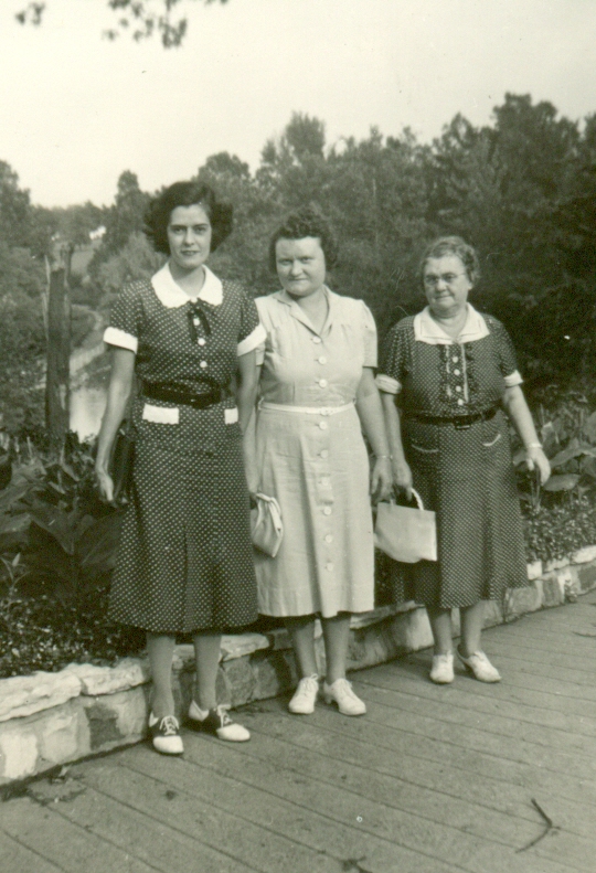 PURCELL, Dorothy, Lorraine, Aunt Minnie