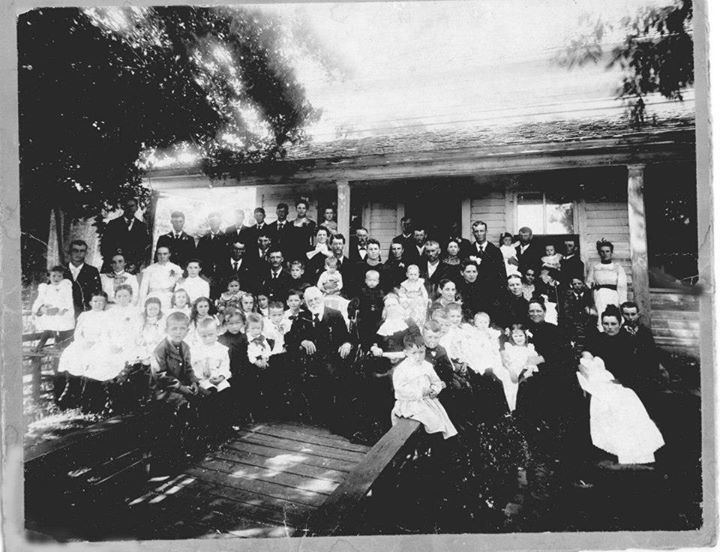 Dr. Louis Bistodeau Family Reunion 1901