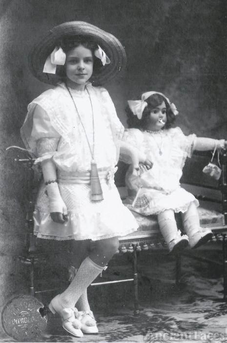 Maria Poirson Carbonell, 1910