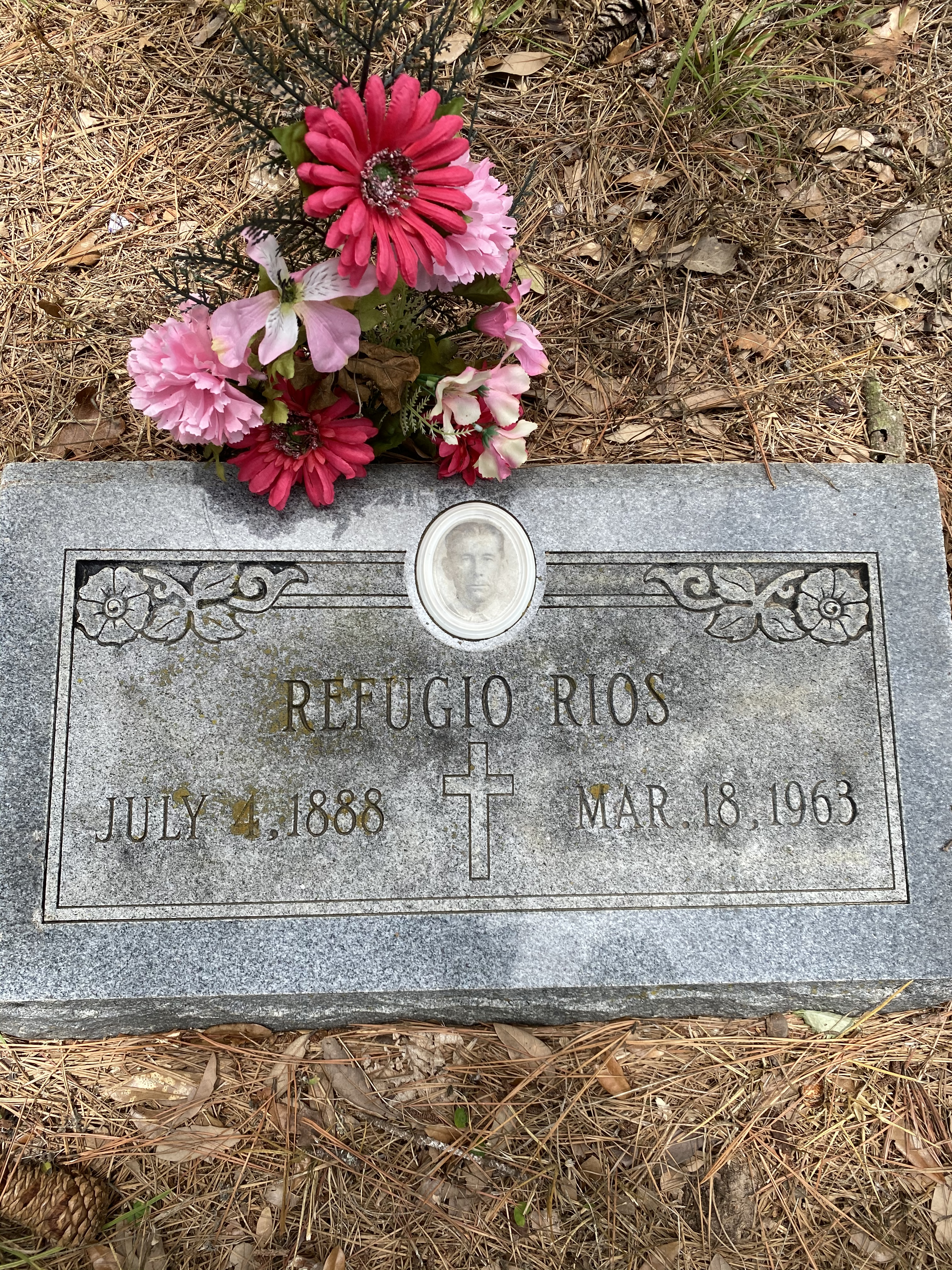 Refugio Rios Gravesite