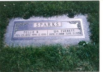 William Everett Sparks & Nellie Boyd gravestone