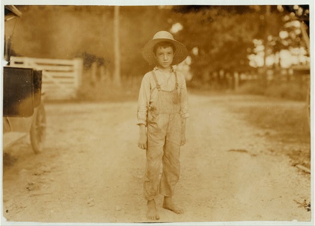 9-year old tobacco worker. Location: Hardin...
