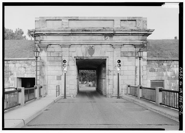 2. VIEW OF WEST MAIN ENTRANCE, SALLY PORT, FROM WEST -...