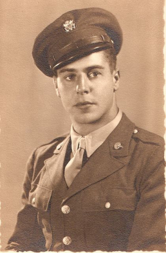 Clayton R Ash