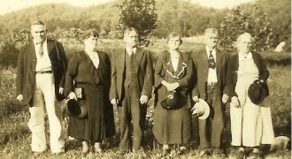 Herman E. Dyer with siblings -no background