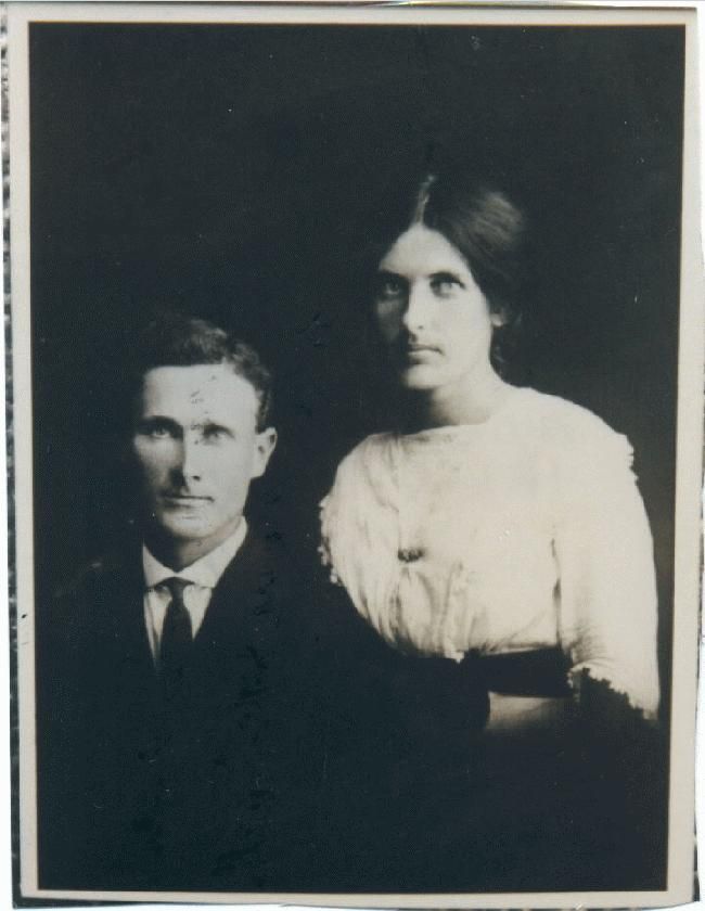Owen V.B. Vickers w/wife Ida Roberts
