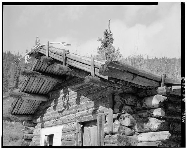 3. DETAIL OF ROOF OVERHANG Vincent Knorr Cabin,...