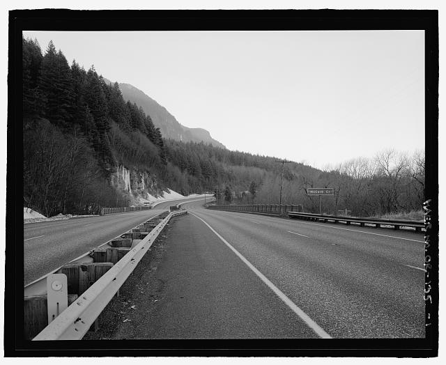 Topographic view of McCord Creek Bridge and the Columbia...