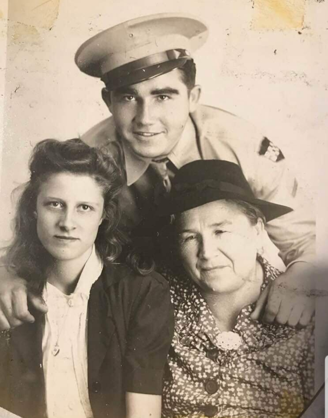 Dewey, Olen, and Mama Norris