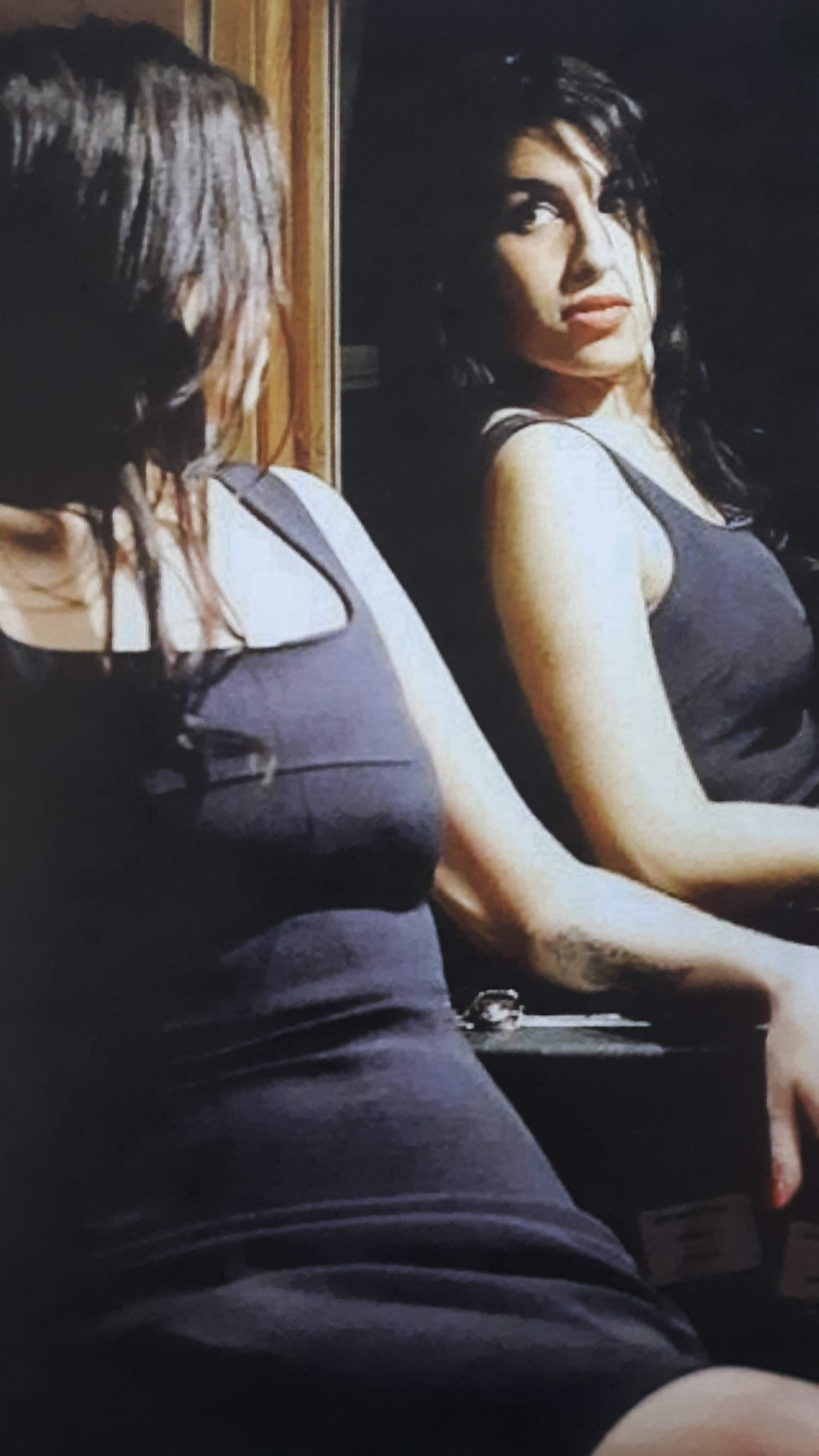 Amy Winehouse mirror image