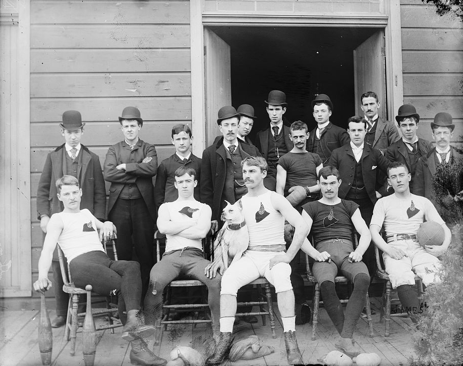 Early 1900's Detroit Football team
