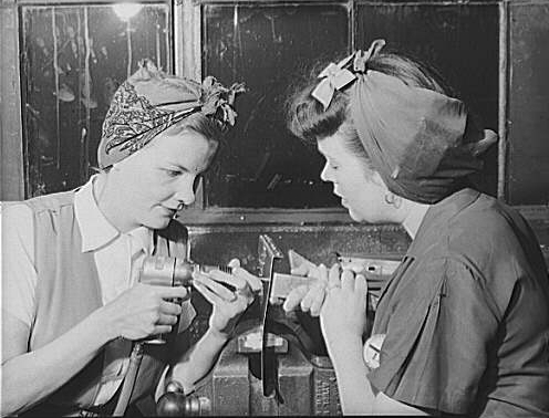 Women aircraft workers