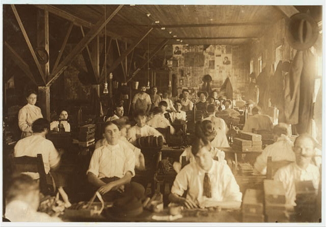 [A few of the workers. P. San Martin Cigar Co. Tampa,...