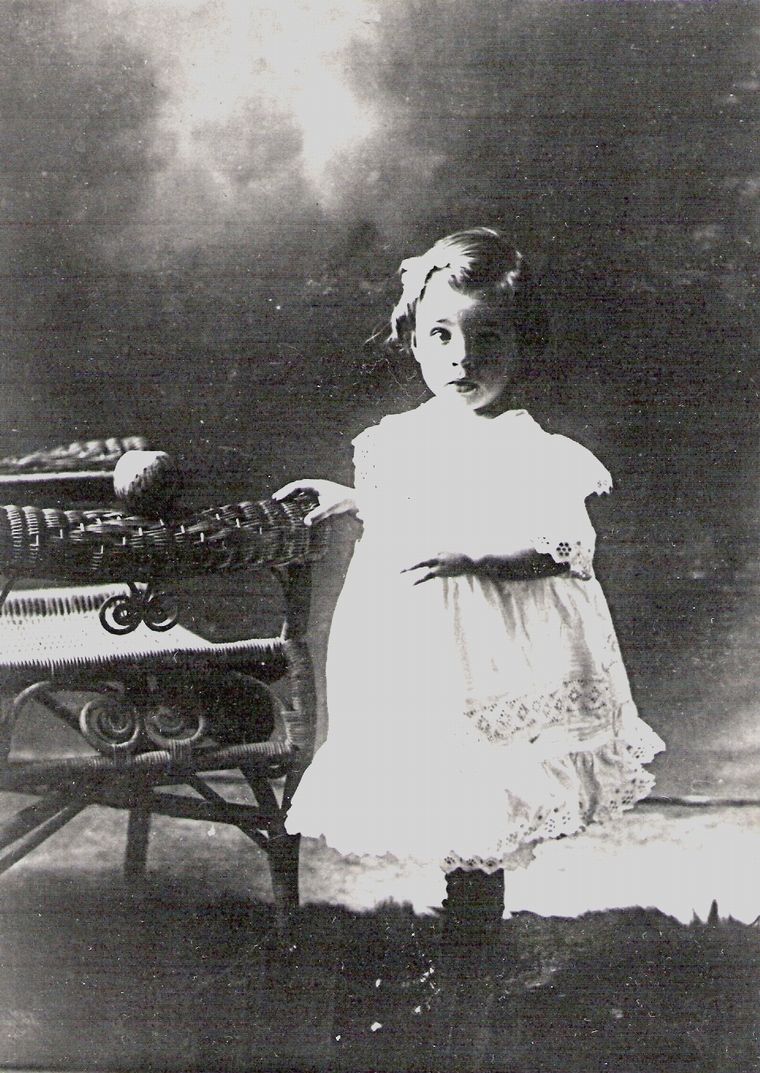Euna Blanche Brownlow as a Young Child