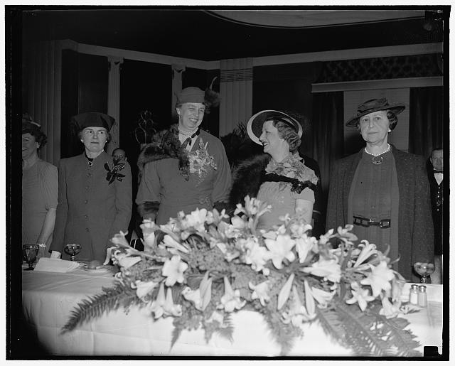 Members of '73 club hold luncheon for Mrs. Roosevelt....