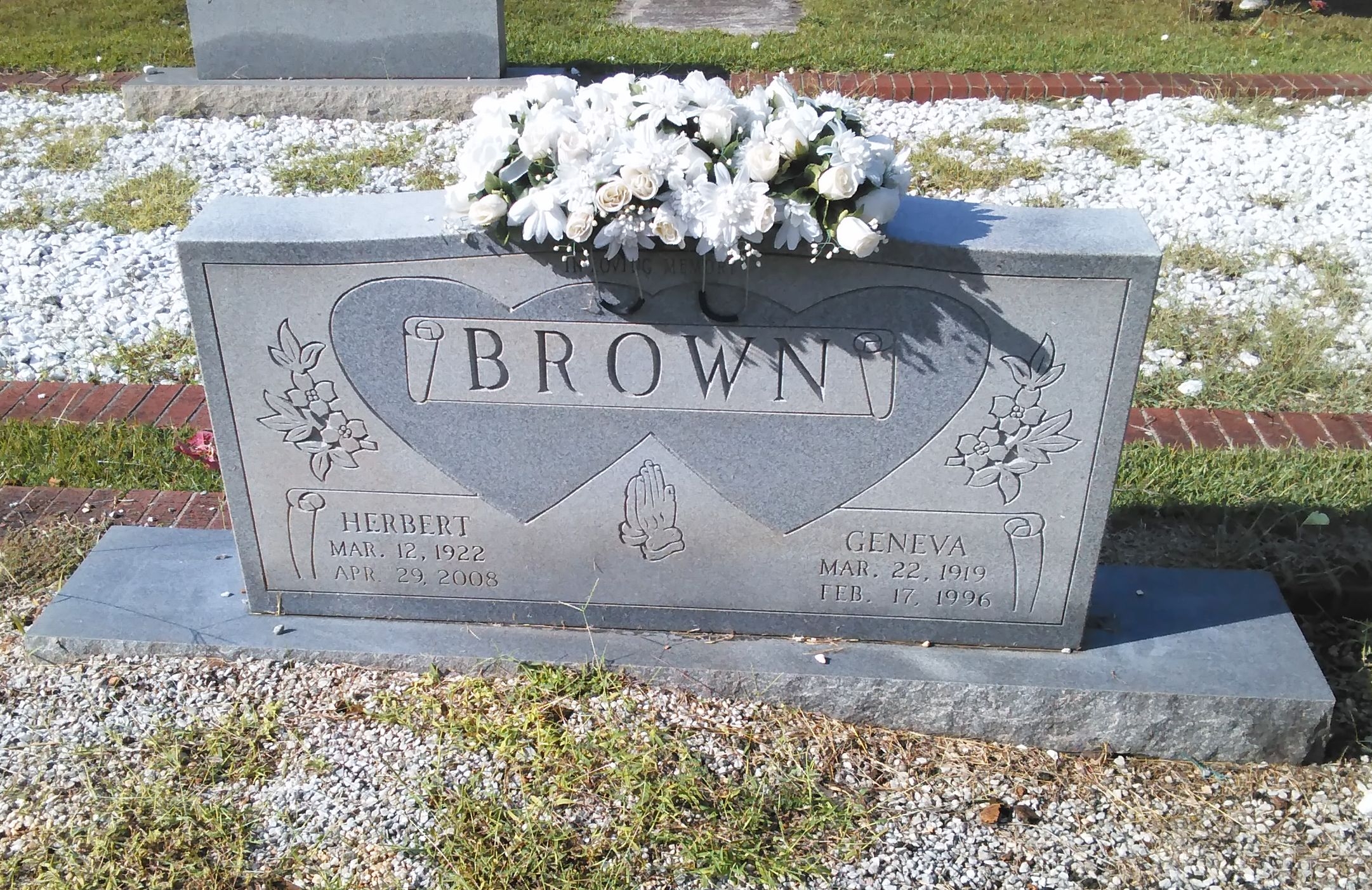 Geneva and Herbert Brown gravesite