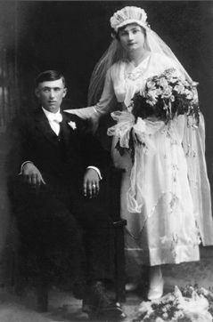 Leo and Rose (Barthel) Kasper, 1919
