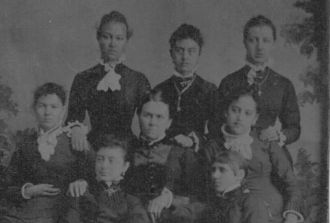"Mother's sewing girls" Quincy, Illinois