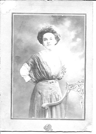 Bertha Pekarek, 1890
