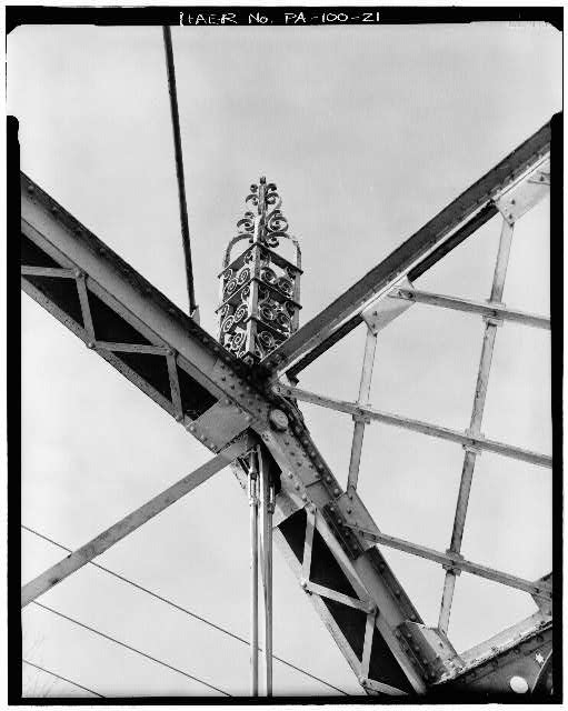21. DETAIL VIEW OF PANEL POINT U1 AT FINIAL, NORTH END...