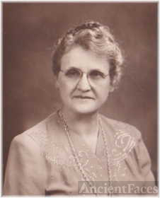 Lottie E. Miller Kline, 3rd Cousin 1X - b. 1889 - d. 1976 From the Johnson side of my Family (My Dad, Marc Johnson)