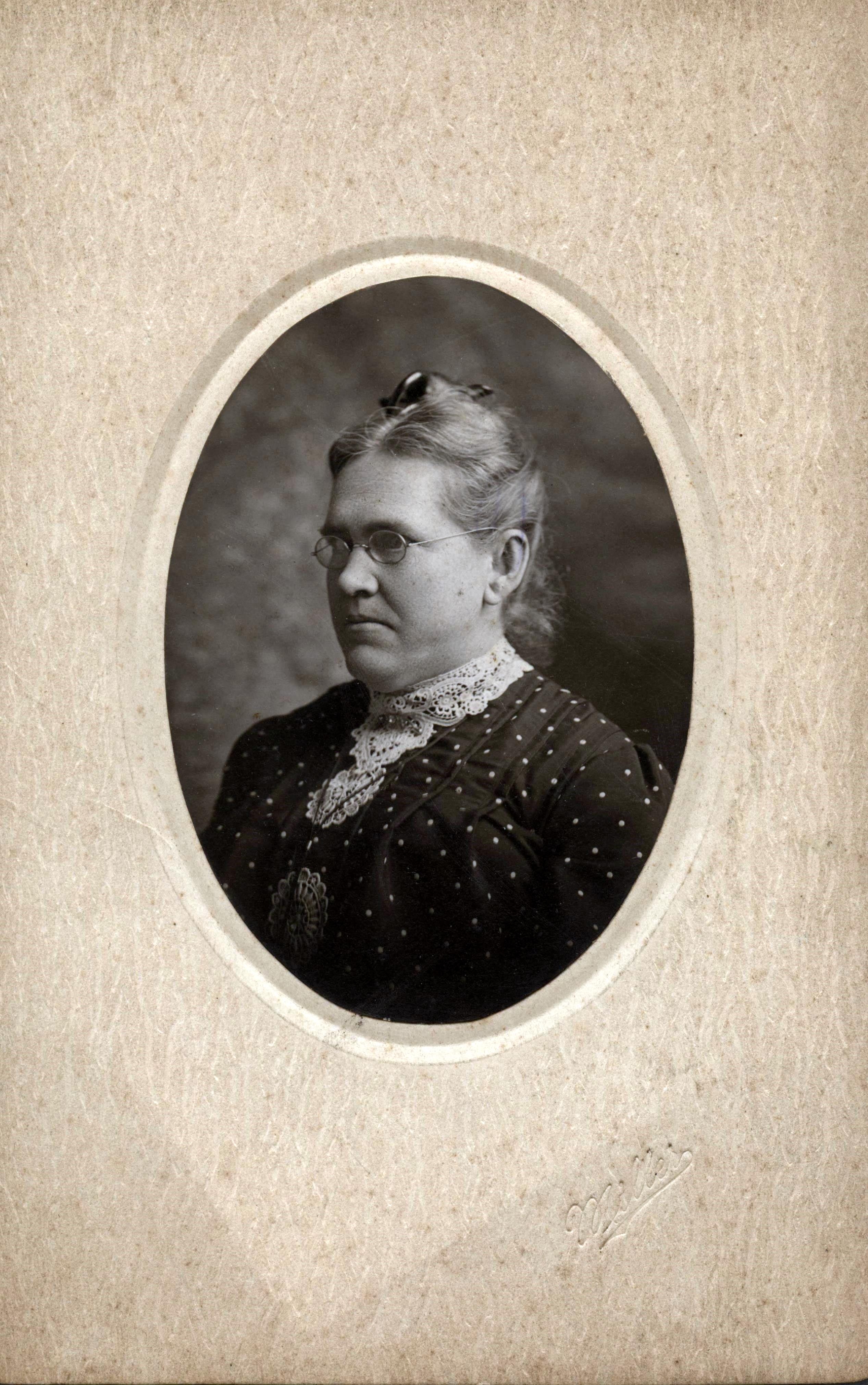 Sophie Wolfe