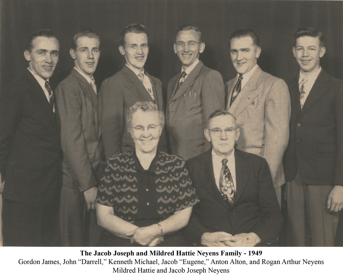 Jacob and Mildred Neyens family 1949