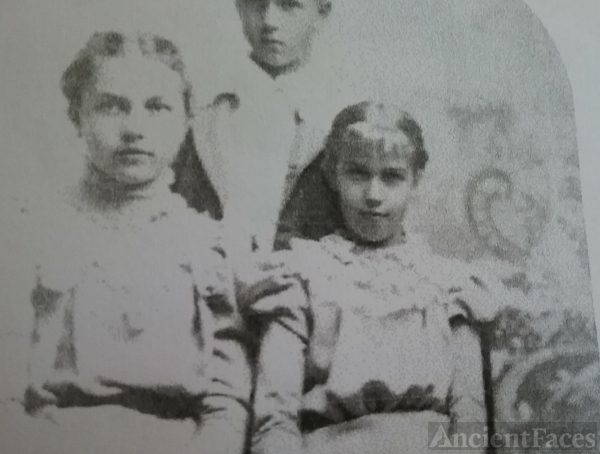 Garfield Women