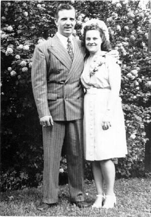 Jim & Mary Ann (Hippli) Squires, 1947