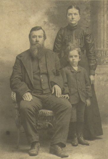 Alvin, Elizabeth, & Clyde Wellmaker, 1904 GA
