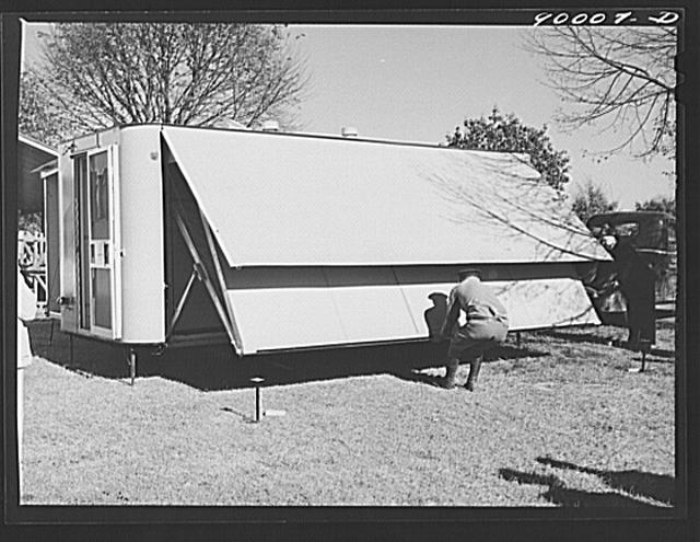 Palace mobile home. Expansion trailer for emergency...