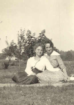 Ida Smith and Mary Wellington