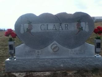 Larry & Judith Claar gravesite