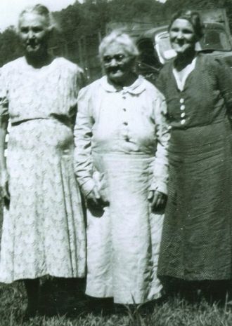 Katherine, Piecen, & Roberta Bundy, Kentucky