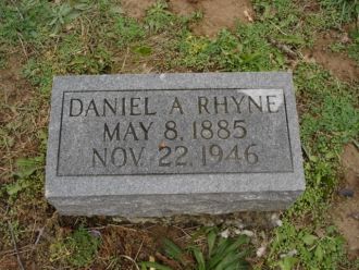 Daniel A. Rhyne's tombstone
