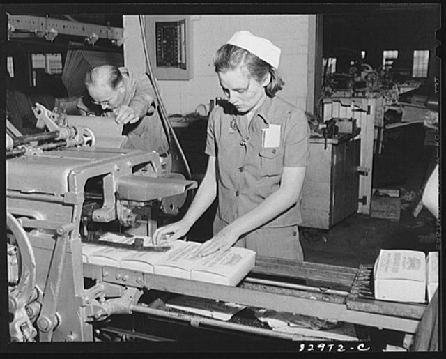Bridgeton, New Jersey. Seabrook Farm. Packing string...