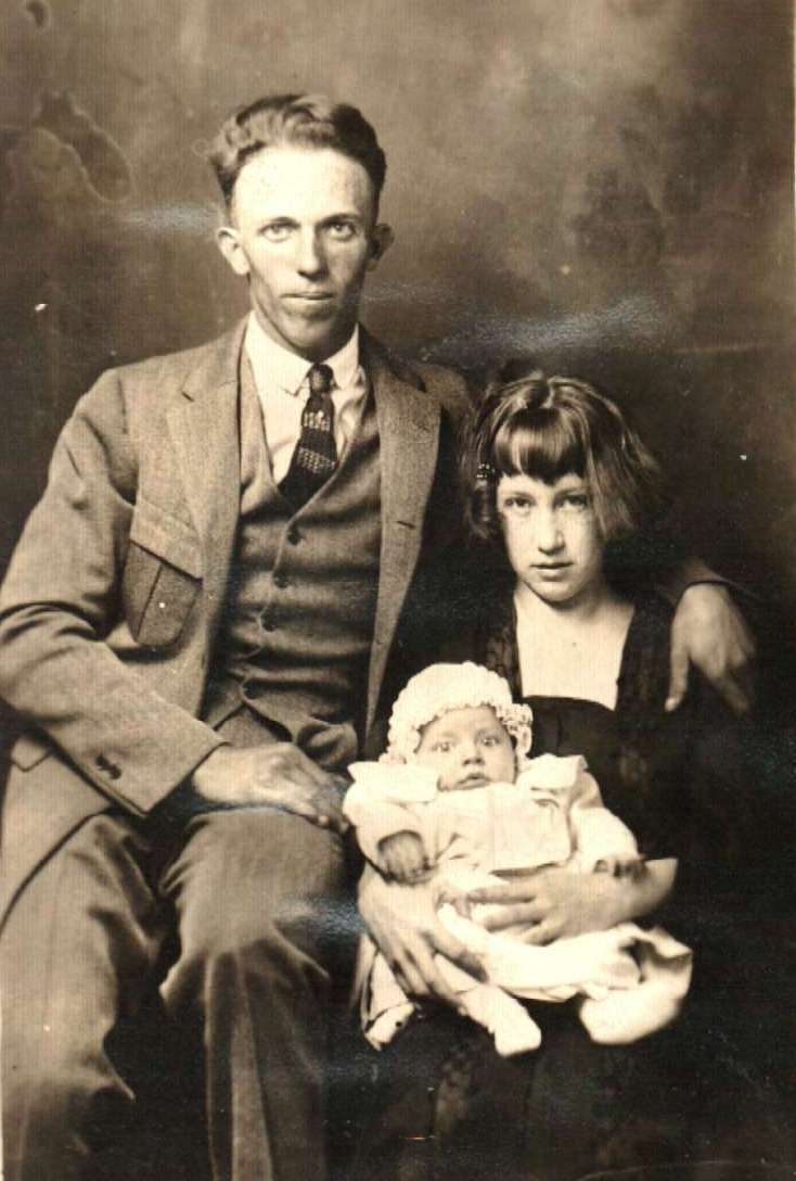 Andrews relatives
