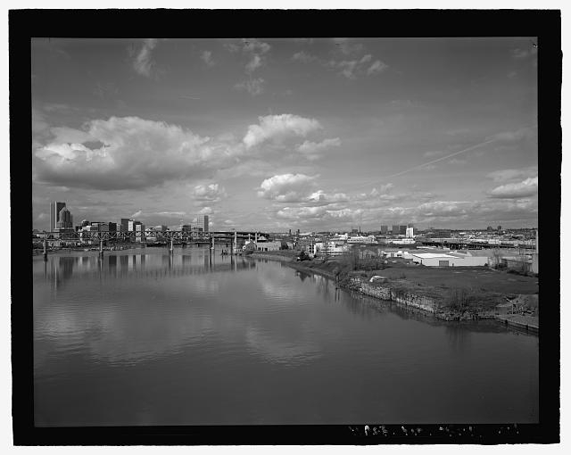 Topographic view of East Portland, with Marquam Bridge...