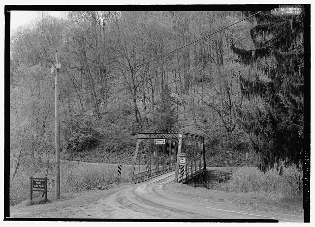 2. PERSPECTIVE INCLINED END POST, LOOKING SW WITH SITE...