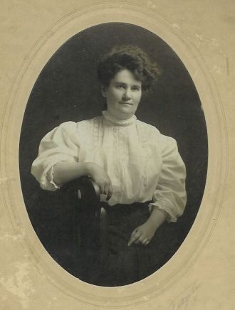 Unknown Woman, 2