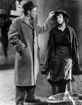 Leslie Howard and Wendy Hiller in Pygmalion.